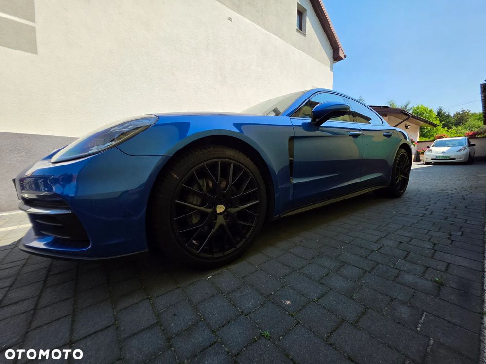 Porsche Panamera 4S - 27