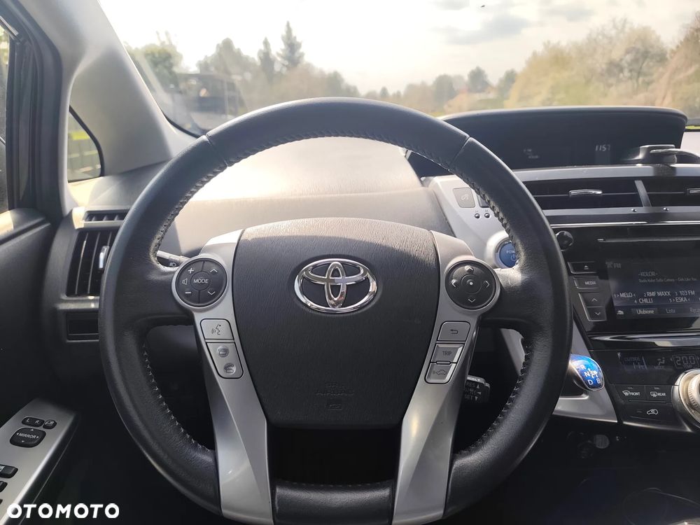 Toyota Prius+ (Hybrid) Executive - 16