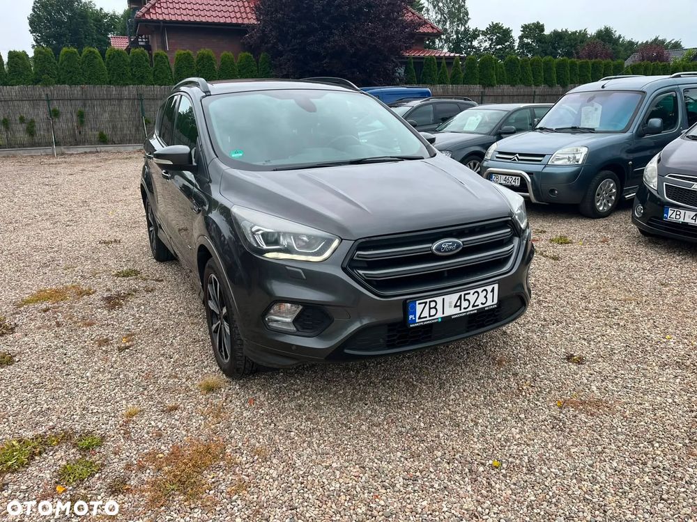 Ford Kuga 2.0 TDCi AWD ST-Line - 4