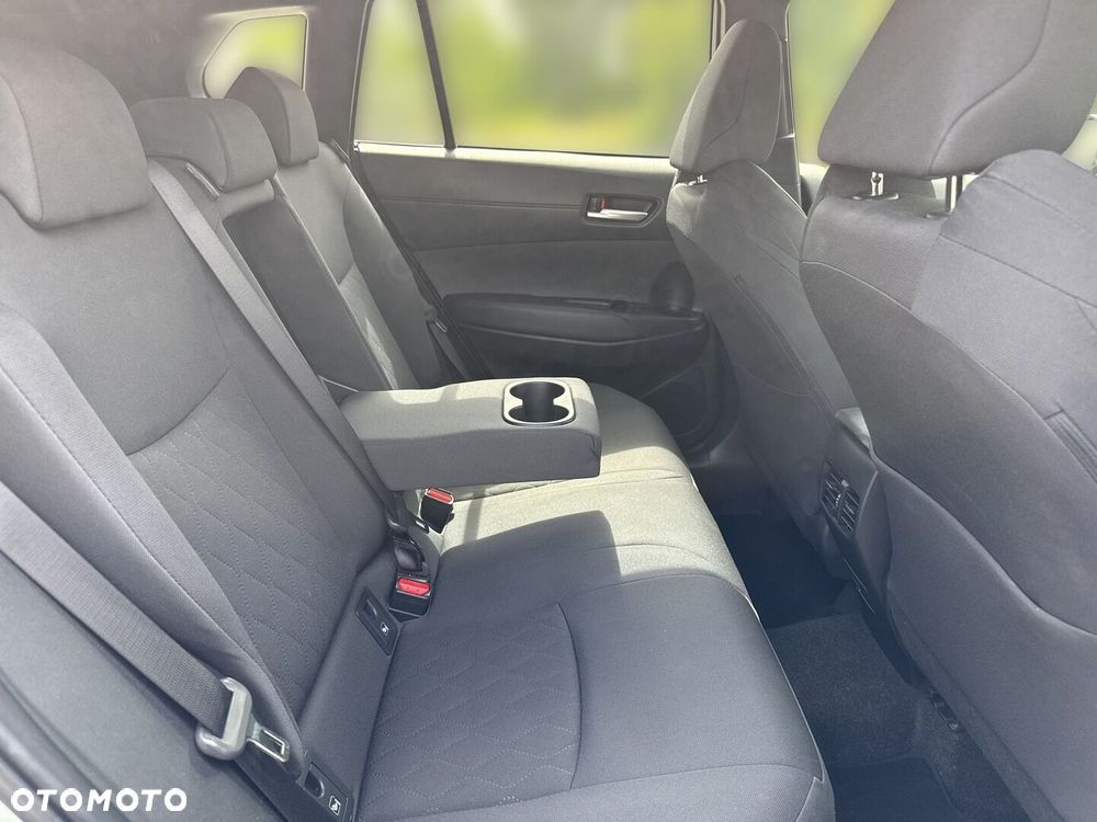 Toyota Corolla Cross - 16