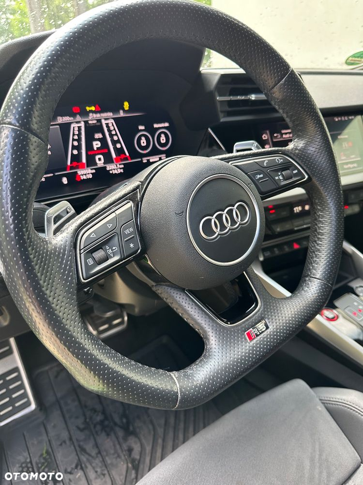 Audi RS3 Limousine - 18