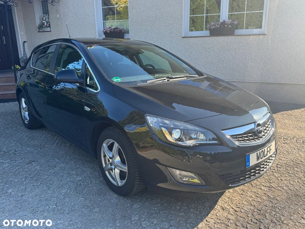 Opel Astra 1.6 Turbo Sport - 4