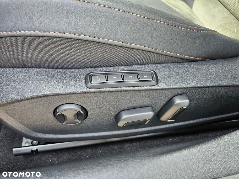 Cupra Leon Sportstourer 2.0 TSI 4Drive DSG - 17