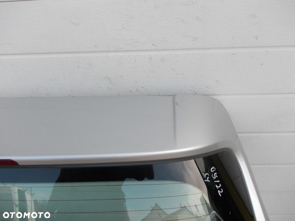 Klapa bagażnika tył Mercedes B klasa W245 zdrowa - 3