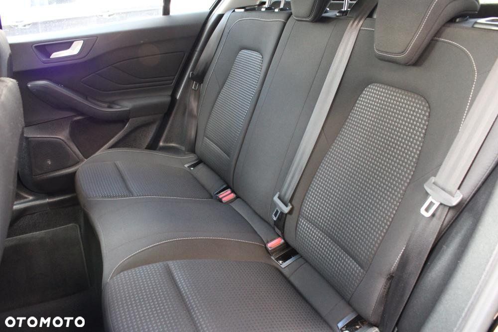 Ford Focus - 34