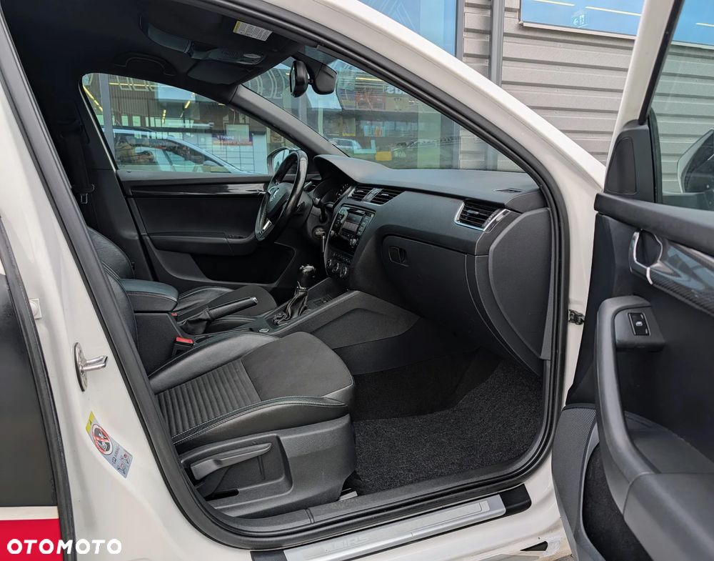 Skoda Octavia 2.0 TDI DSG RS - 7