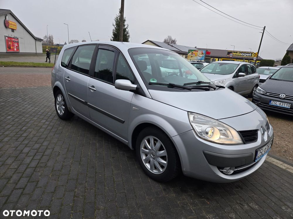 Renault Scenic - 17