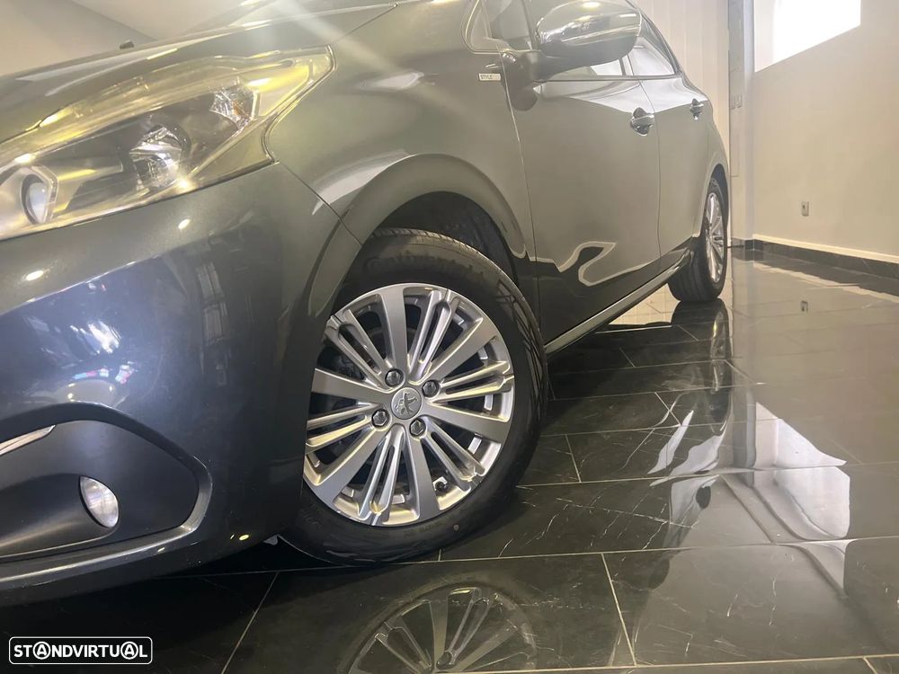 Peugeot 208 1.2 PureTech Style - 23