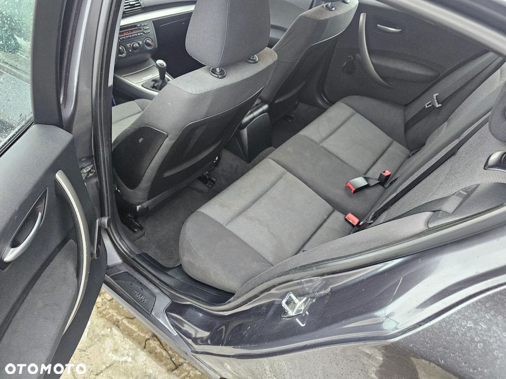 BMW Seria 1 118d - 14