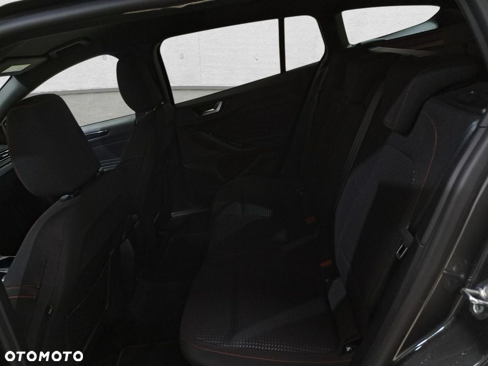Ford Focus - 12