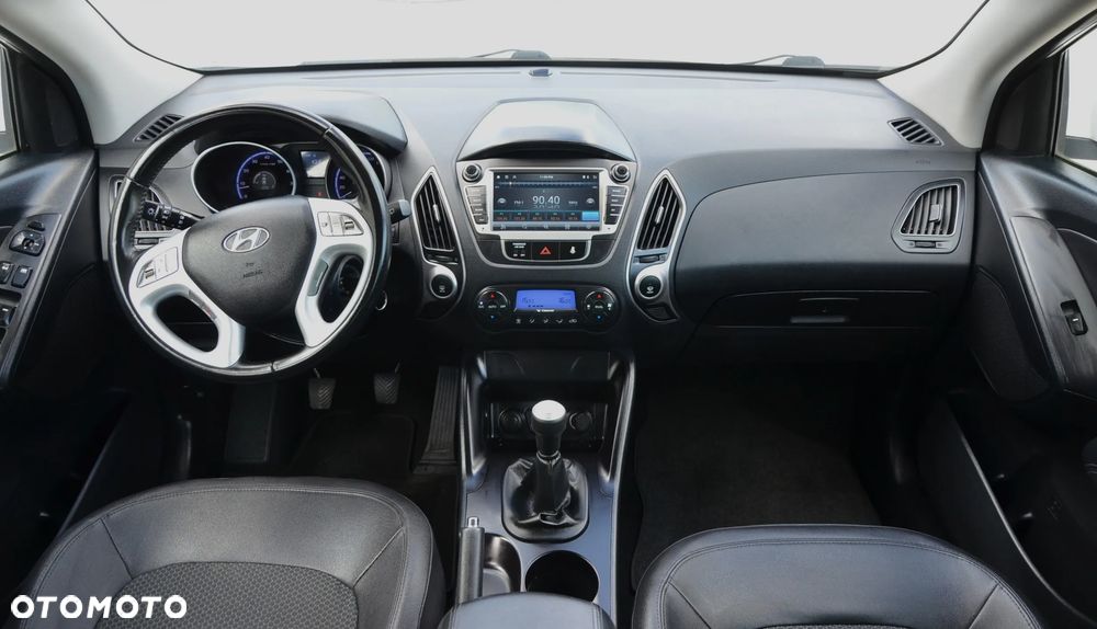 Hyundai ix35 2.0 Premium 2WD - 19
