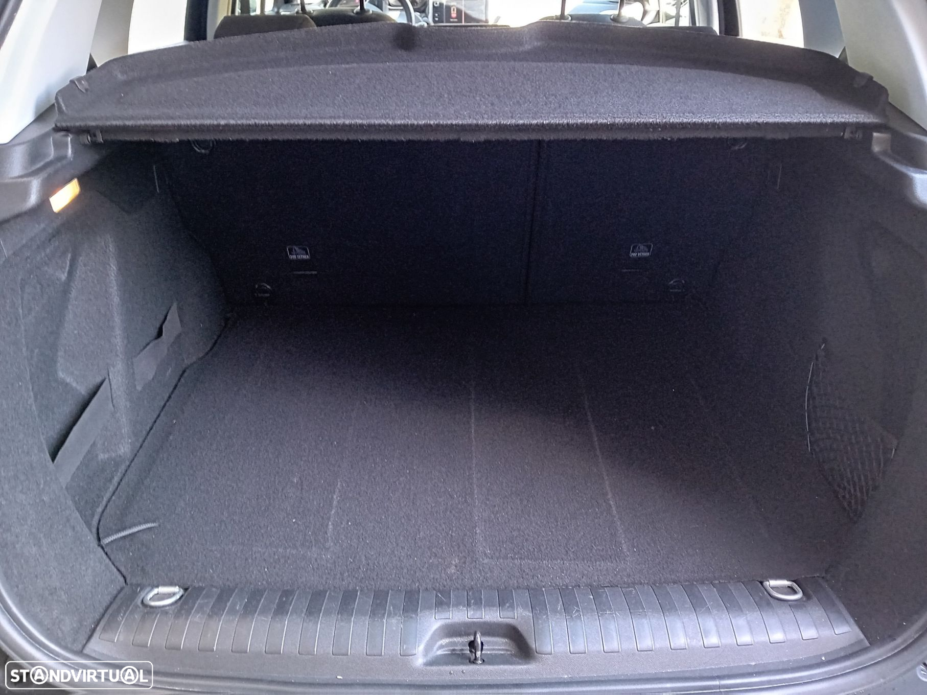 Peugeot 2008 1.2 PureTech Style - 13