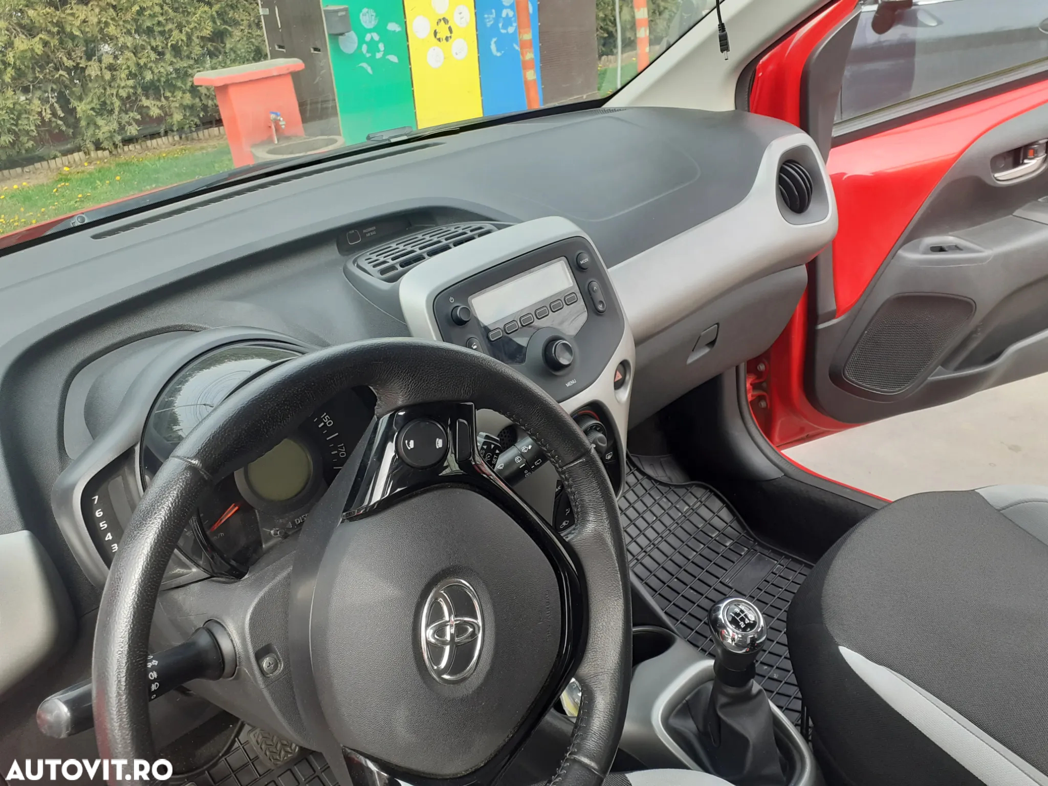 Toyota Aygo 1.0 VVY-I 5 usi X - 4