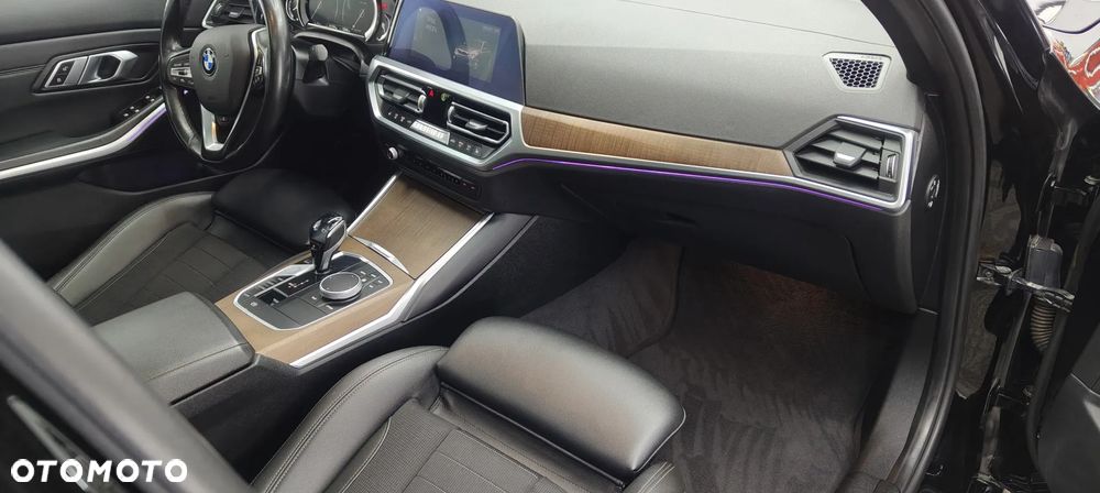 BMW Seria 3 318d Edition Luxury Line Purity - 14