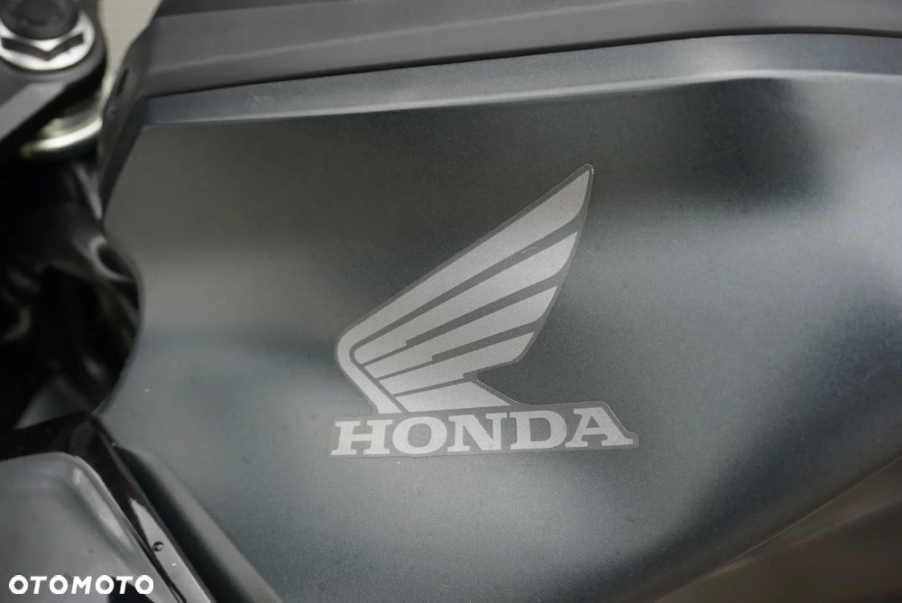 Honda CB - 10