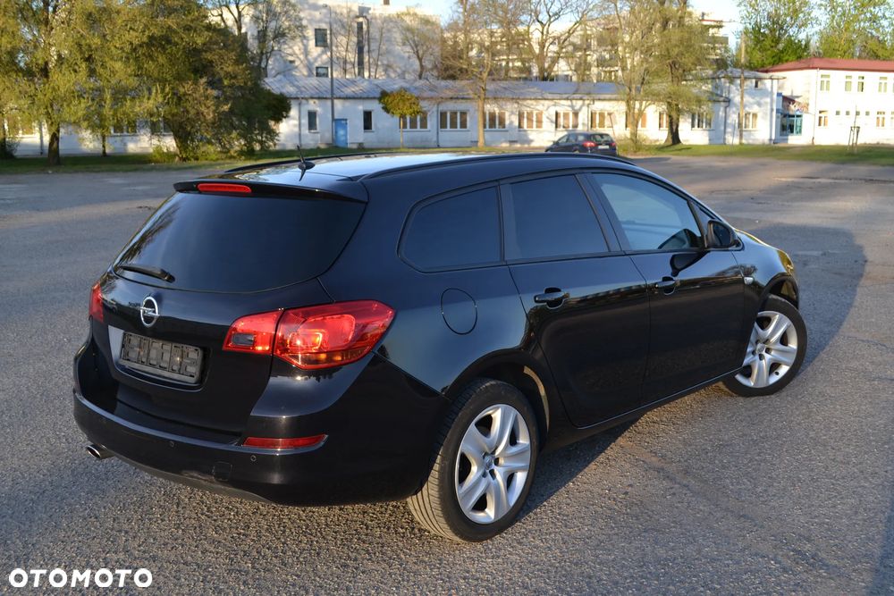 Opel Astra 1.4 Turbo - 10