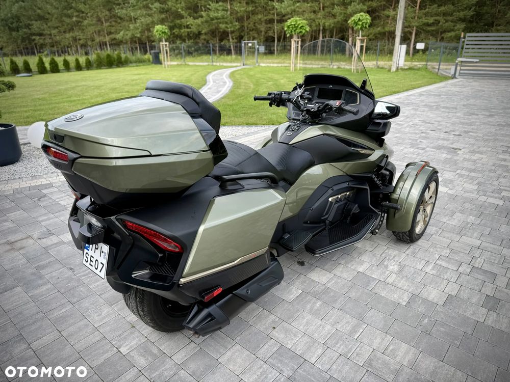 Can-Am Spyder - 27