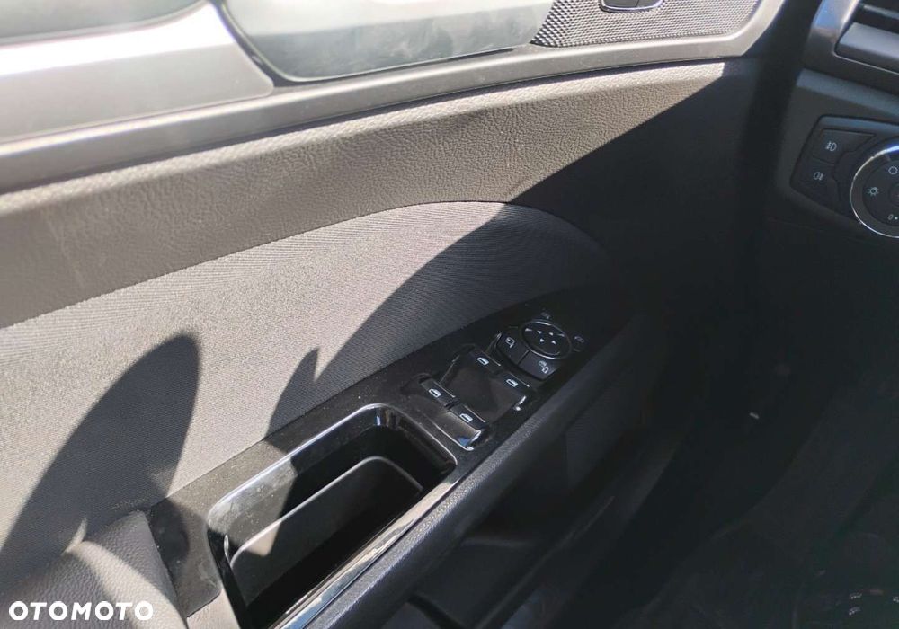 Ford Mondeo - 11