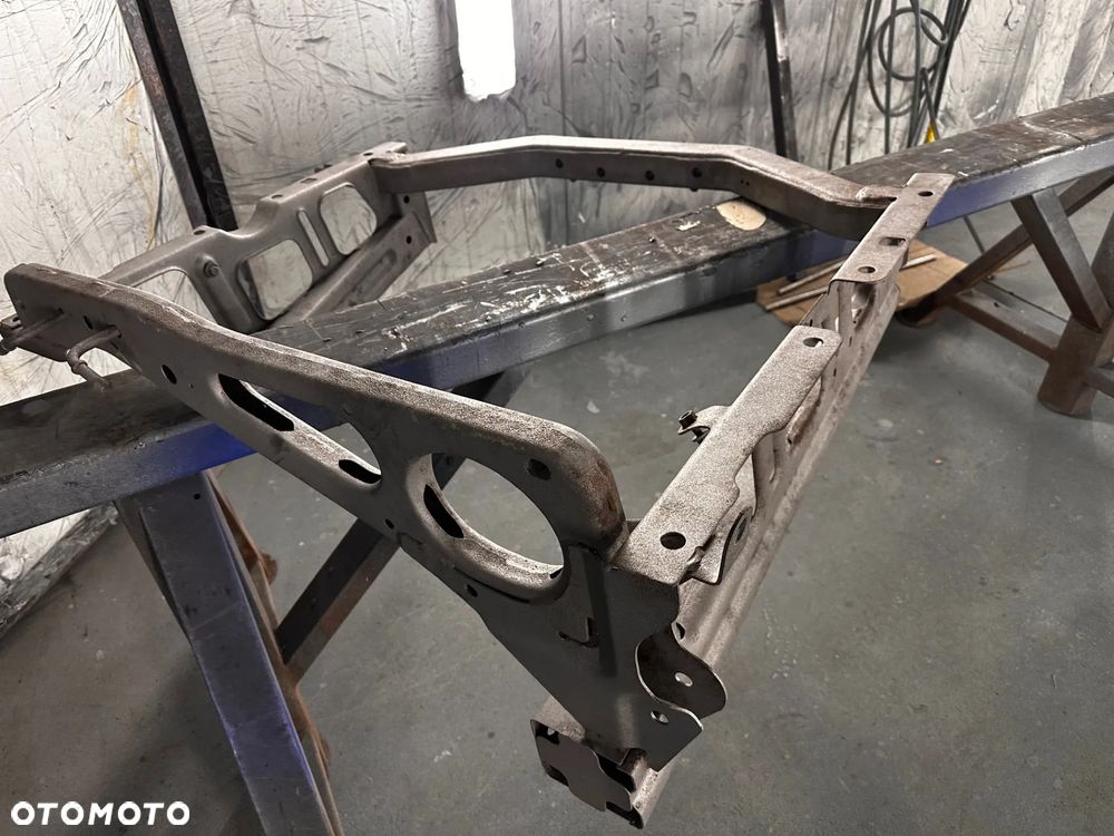 Jeep Commander 3.0 CRD Overland - 21