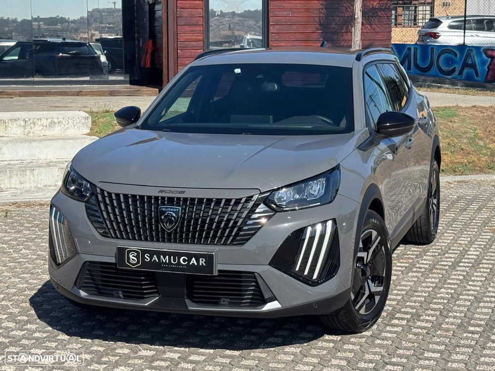 Peugeot 2008 1.2 PureTech Allure EAT8 - 4