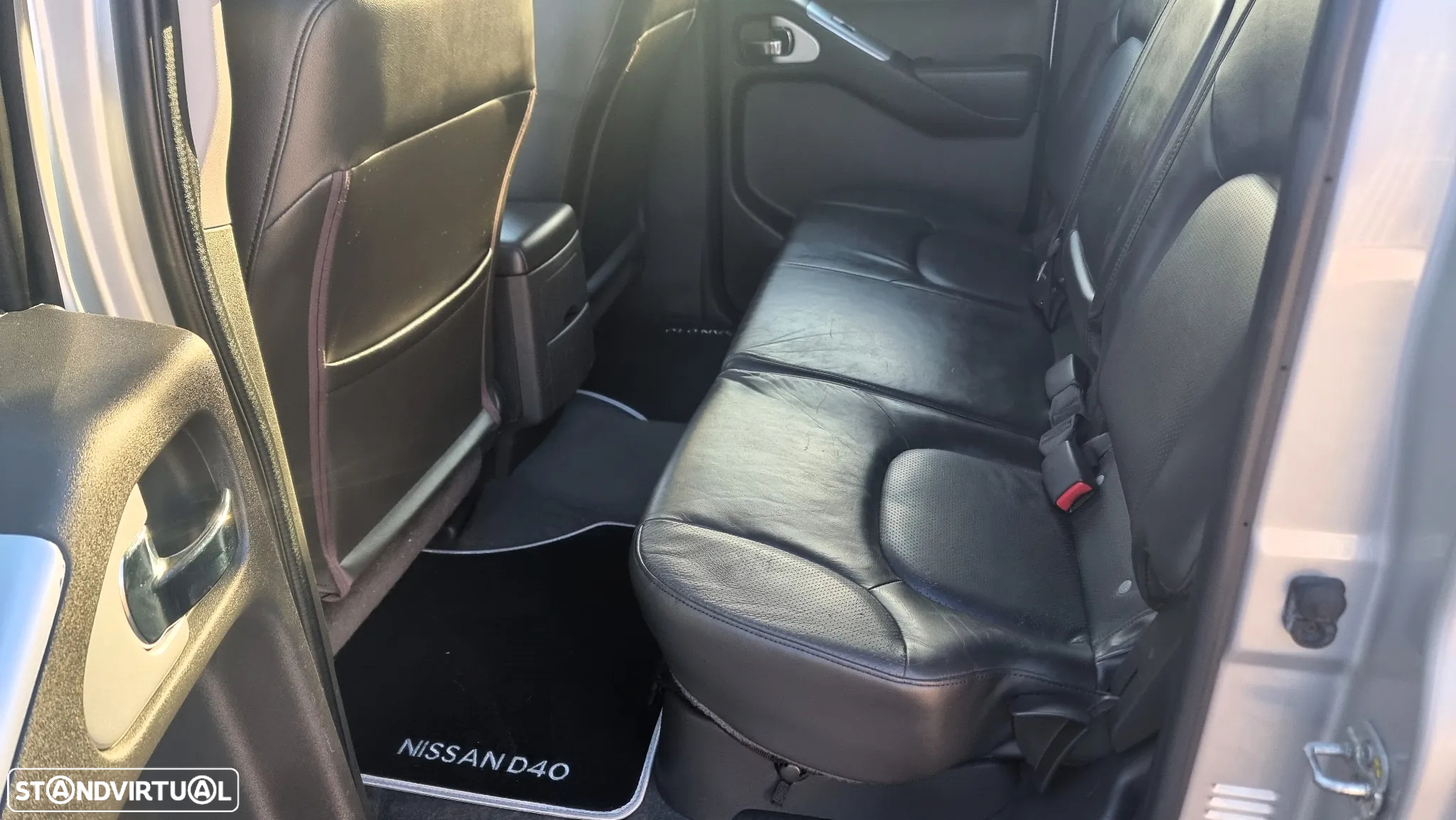 Nissan Navara Premium - 18