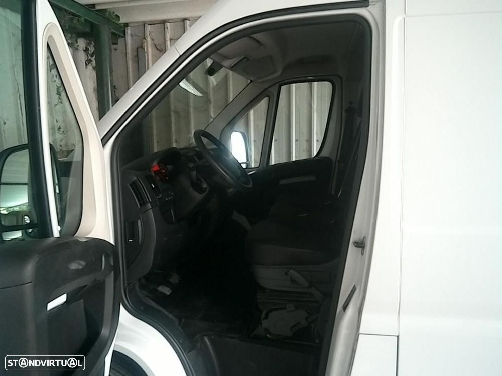 Peugeot Boxer 2.2 BlueHDi 335 L3H2 Premium c/IVA - 4