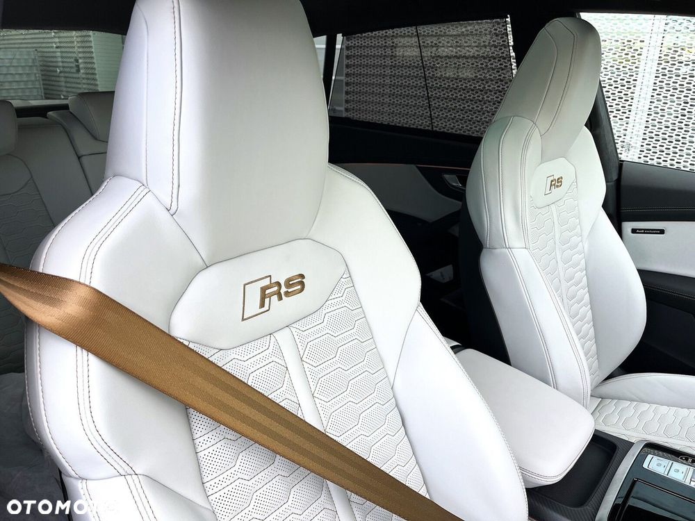 Audi RS Q8 - 27