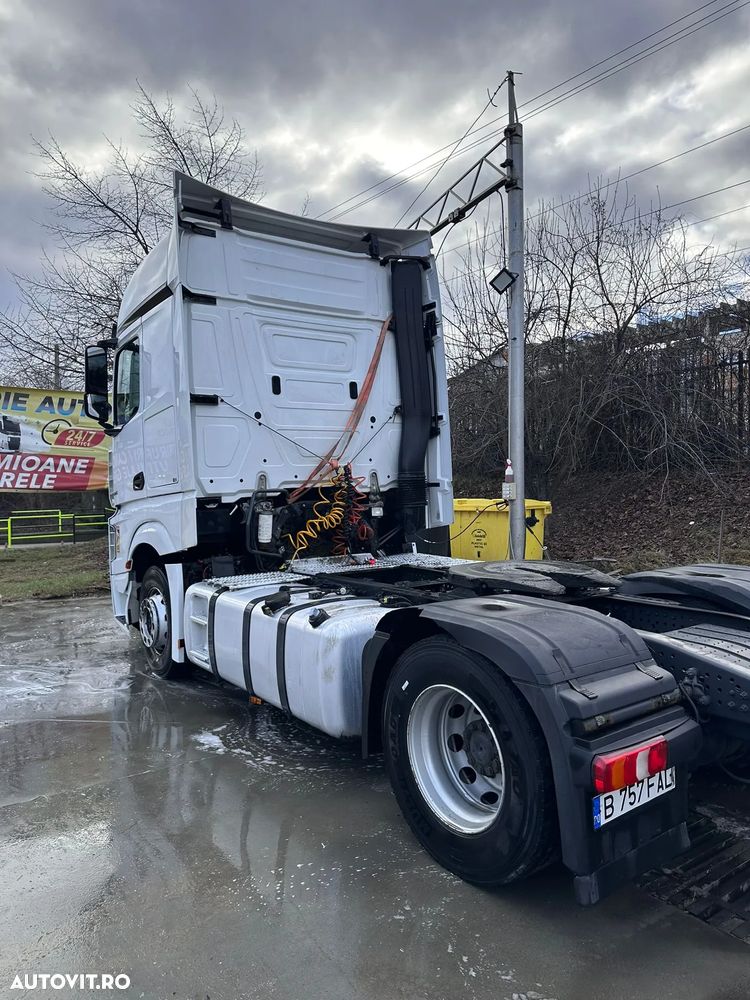Mercedes-Benz Actros - 5