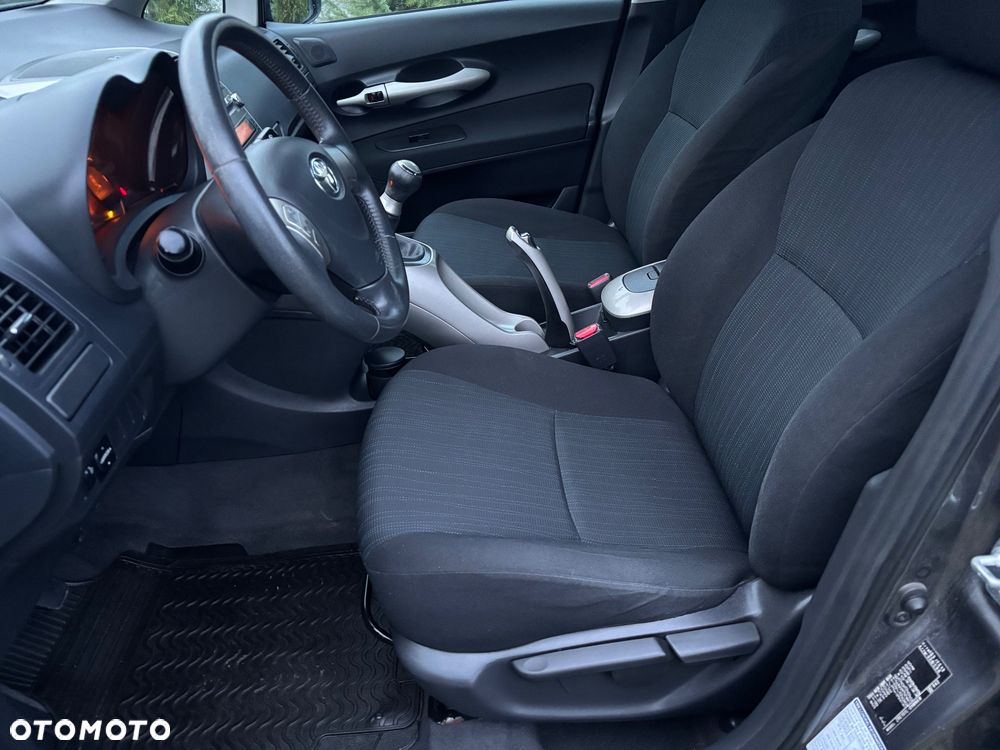 Toyota Auris 1.6 VVT-i Premium - 9