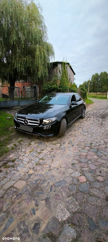 Mercedes-Benz Klasa E 220 d 9G-TRONIC - 11