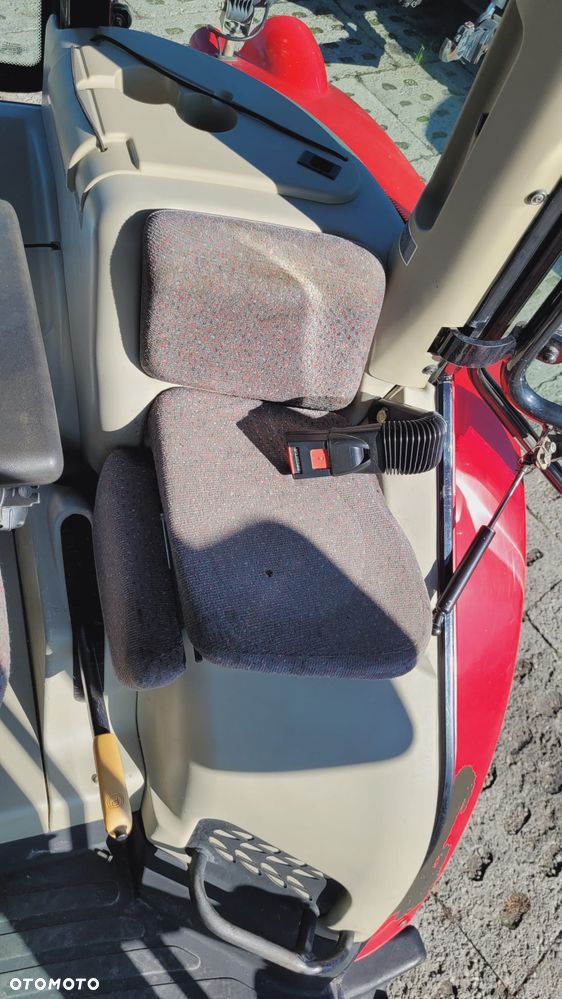 Massey Ferguson 5611 - 23