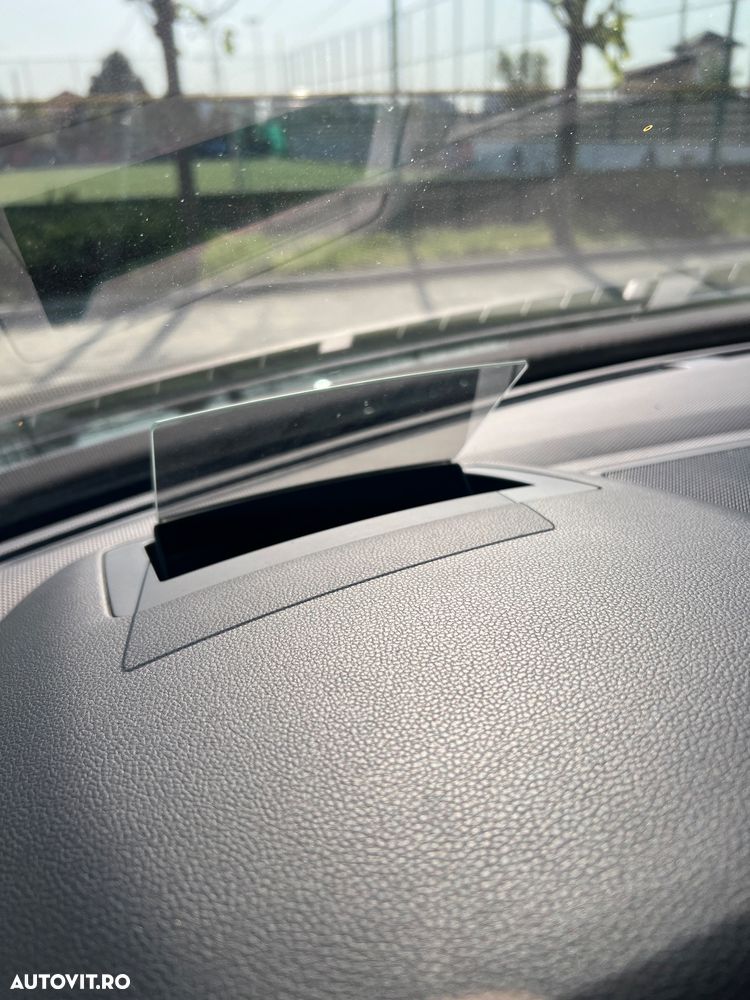 Volkswagen Tiguan - 27