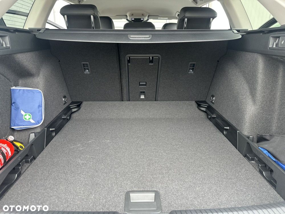 Volkswagen Golf - 10