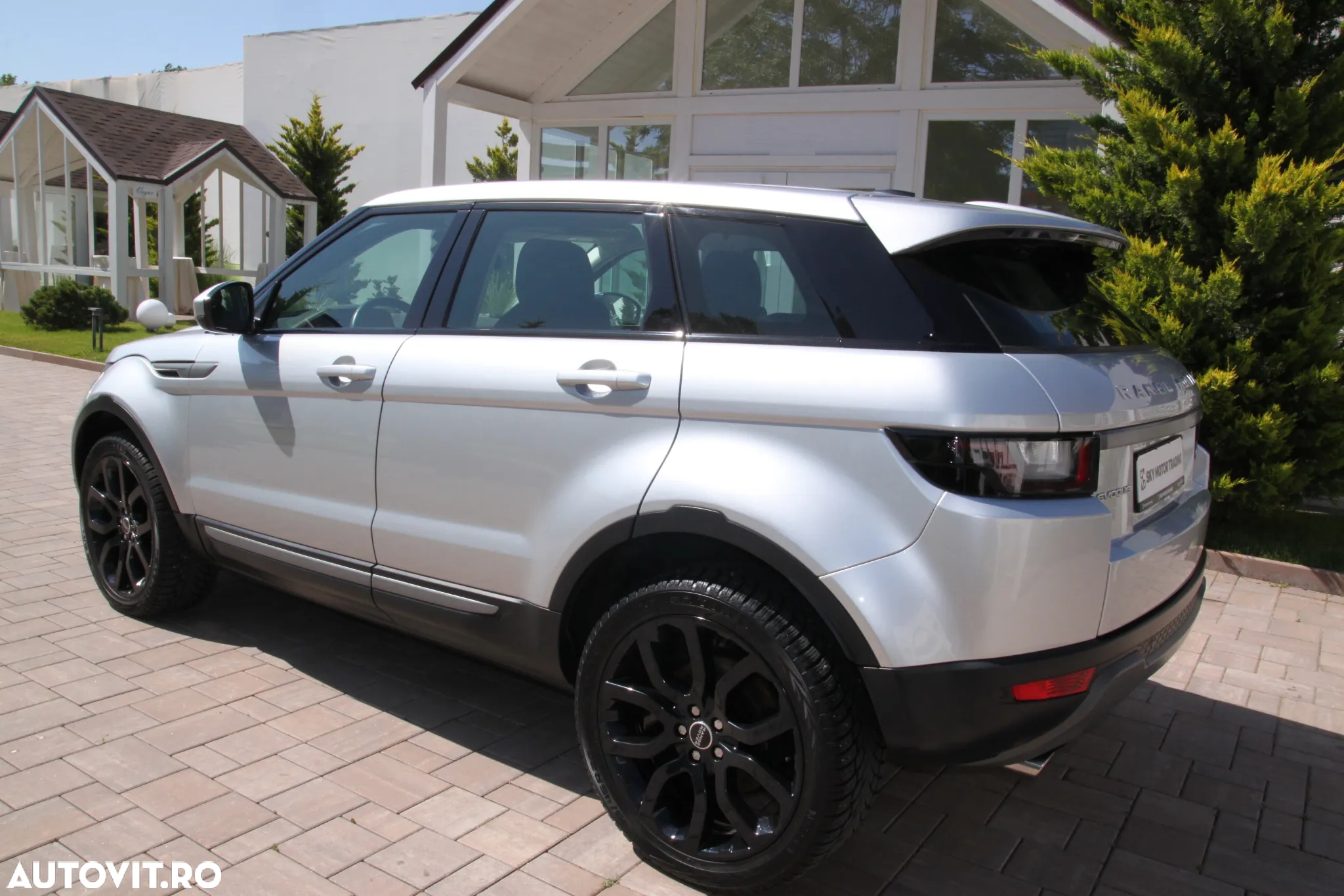 Land Rover Range Rover Evoque - 3