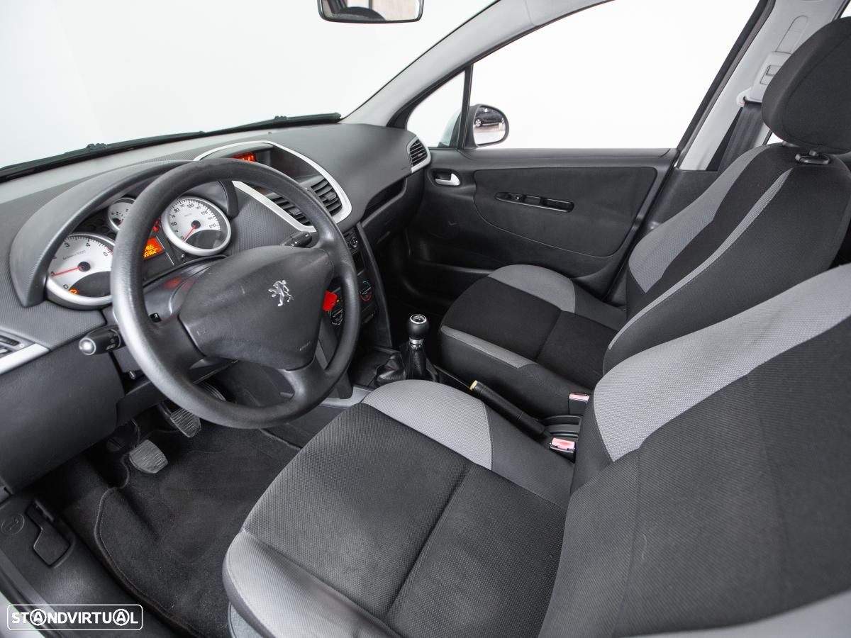 Peugeot 207 - 5