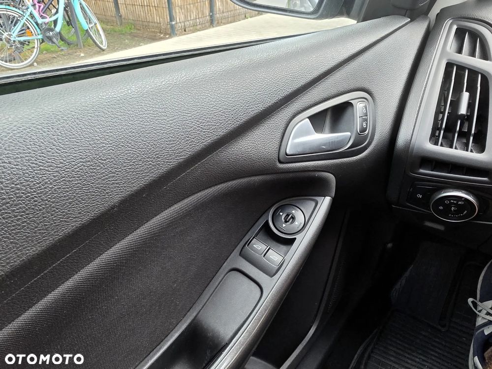 Ford Focus 1.5 TDCi Trend - 19
