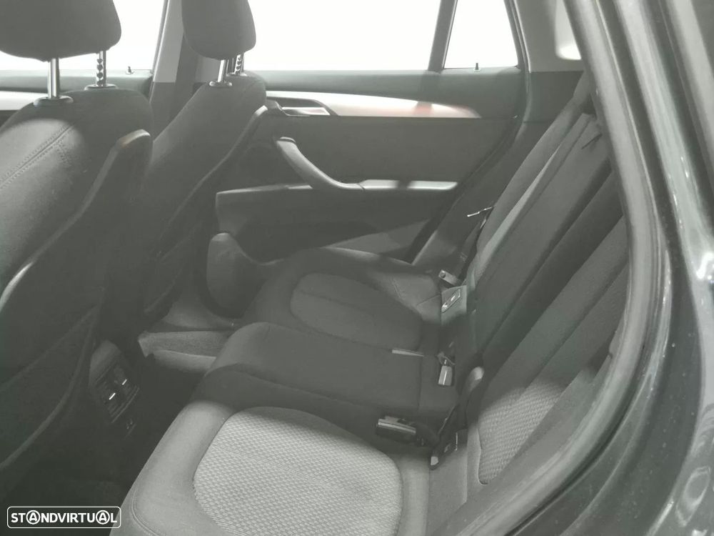 BMW X1 25 e xDrive Line Sport - 31