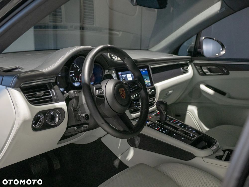 Porsche Macan T - 17