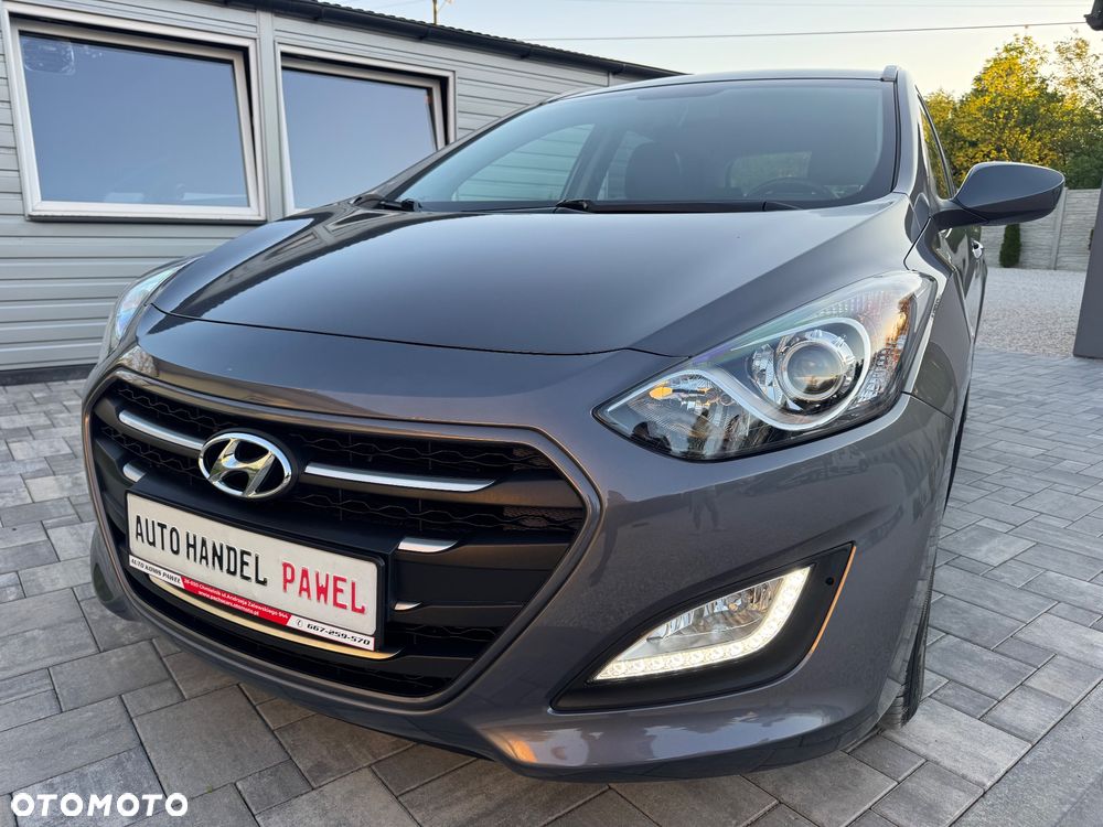 Hyundai i30 1.6 Comfort - 12