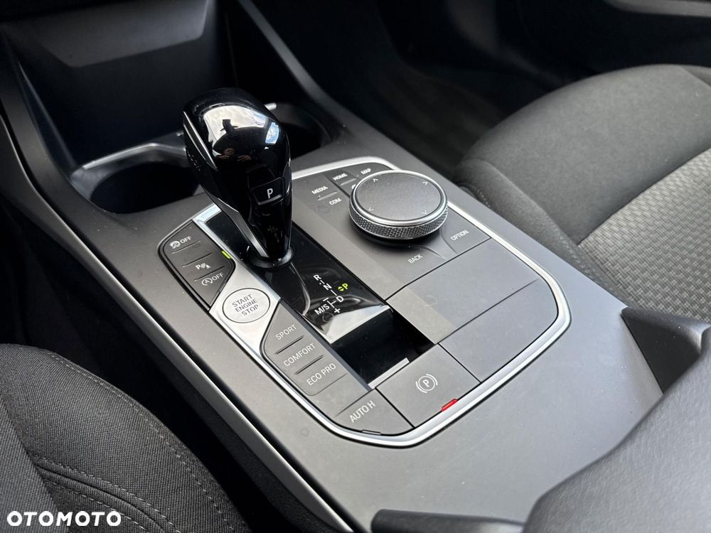 BMW Seria 2 218i Advantage - 16