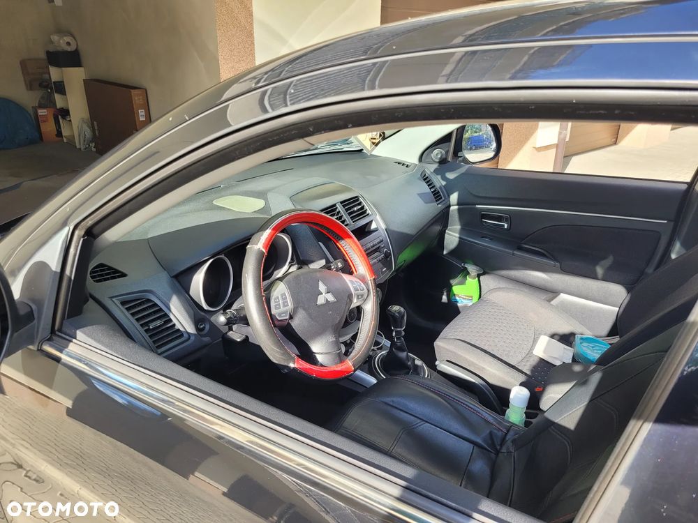 Mitsubishi ASX - 8