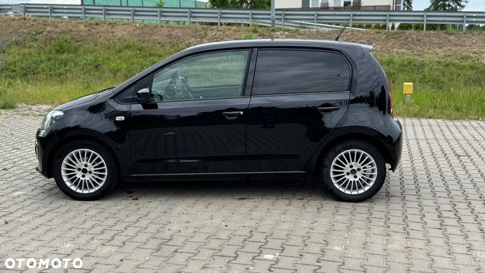 Volkswagen up! - 8