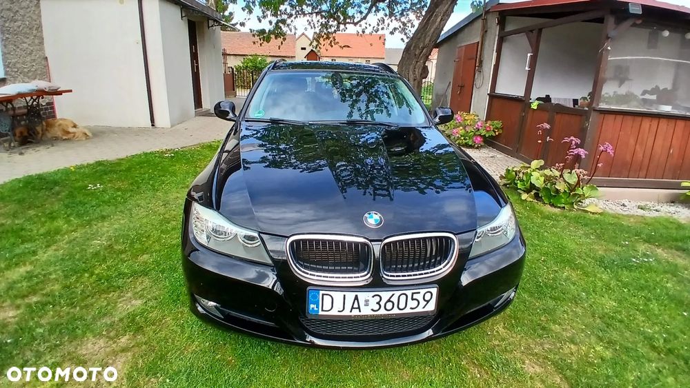 BMW Seria 3 318i - 1