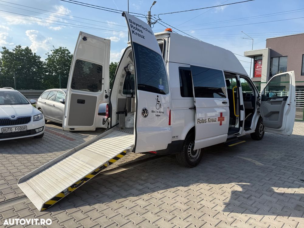 Volkswagen Multivan - 13