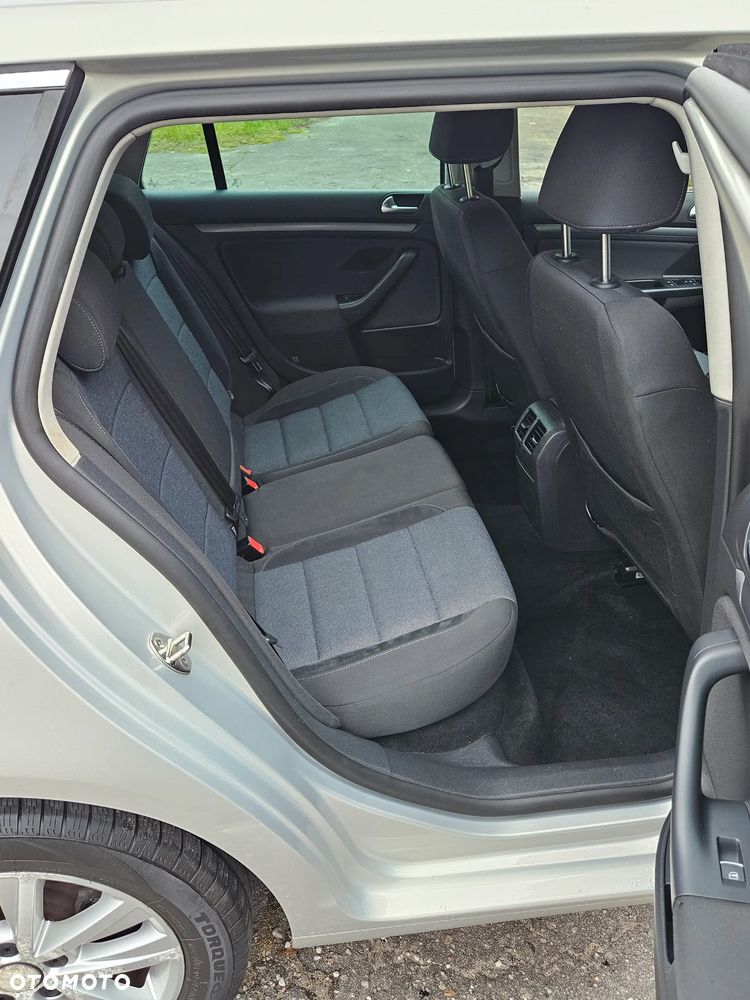 Volkswagen Golf Variant - 8