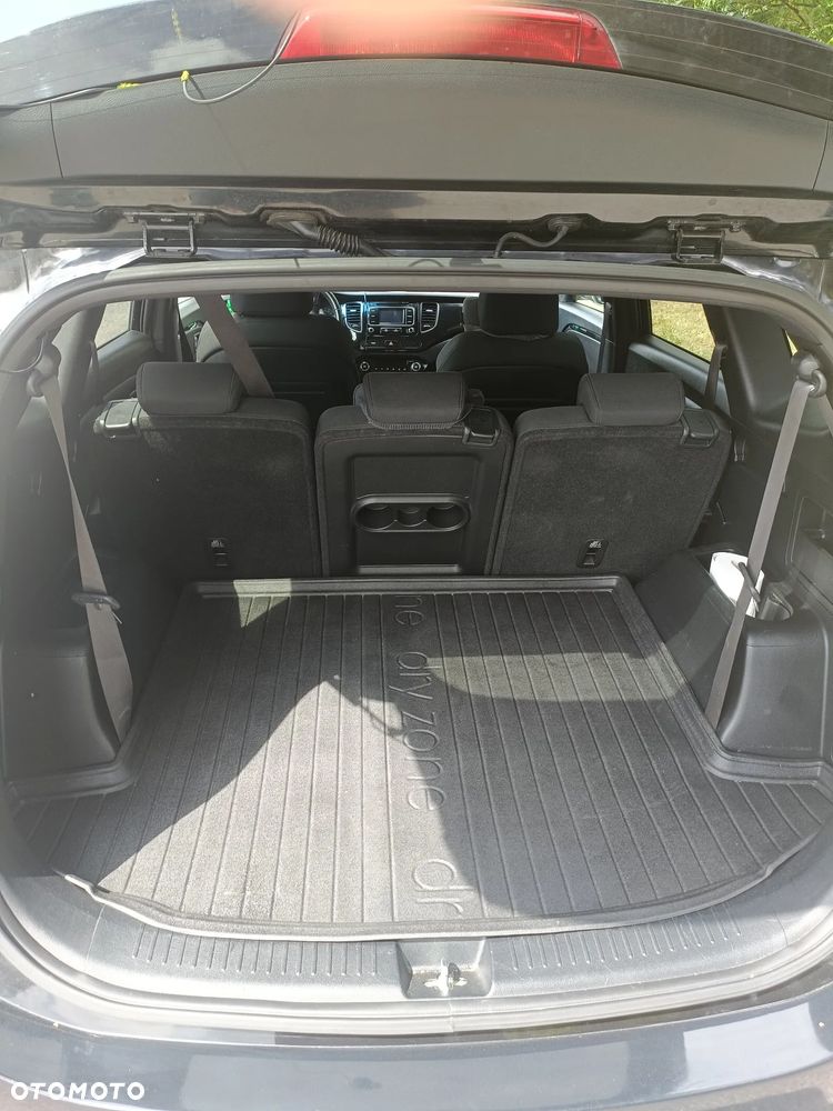 Kia Carens 1.7 CRDi L 7os - 9