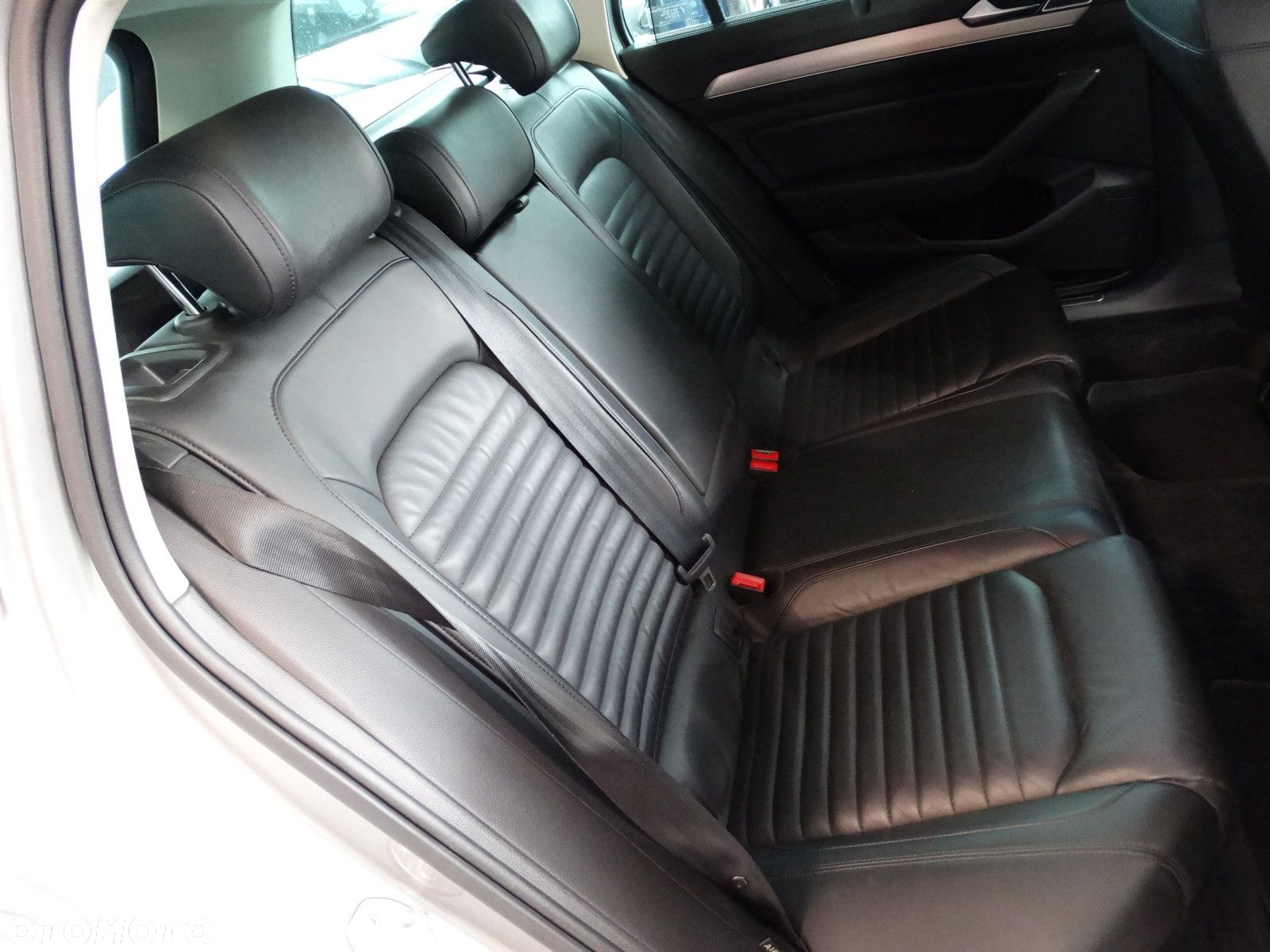 Volkswagen Passat - 15