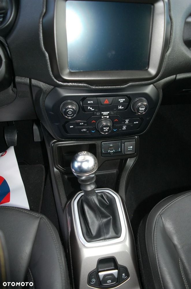 Jeep Renegade - 24