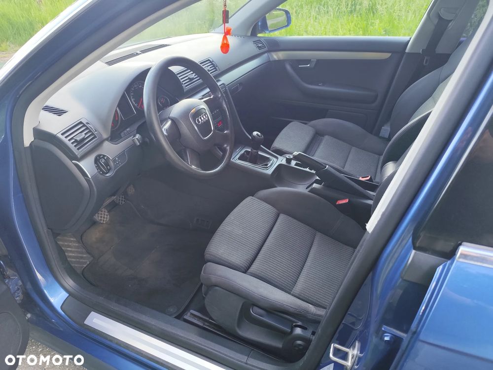 Audi A4 Avant - 11