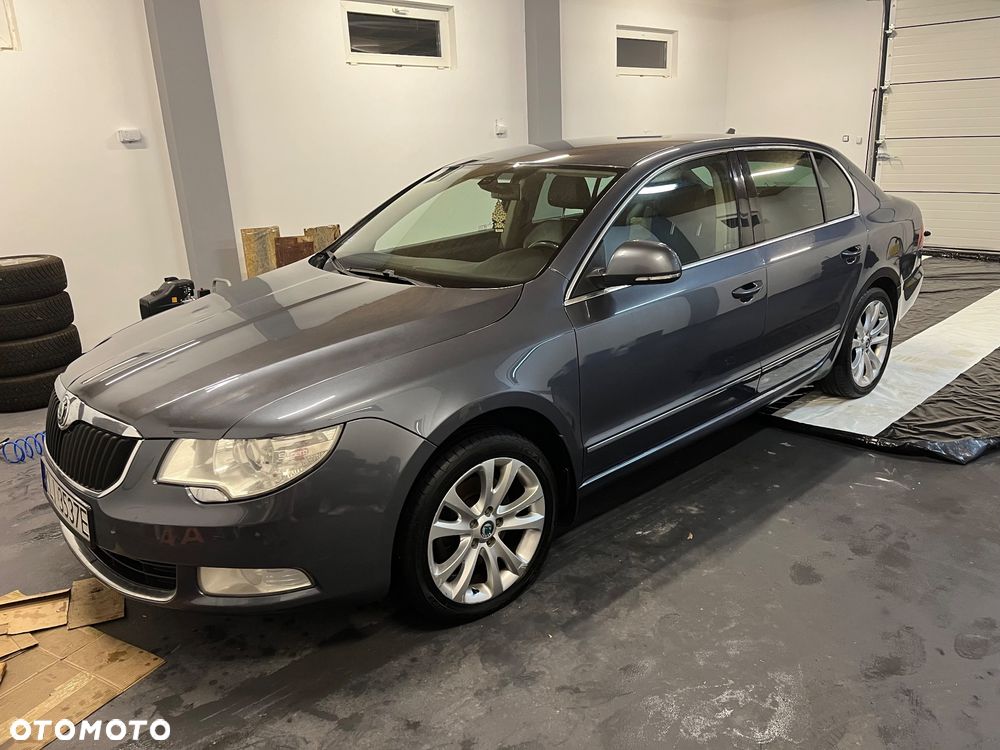 Skoda Superb 2.0 TDI PD Elegance - 2